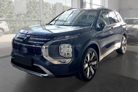 Ladekantenschutz Edelstahl schwarz für Mitsubishi Outlander IV 03.2025- 3245389h