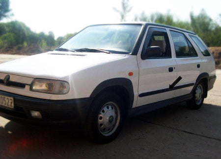Seitenschutzleisten schwarz für Skoda Felicia Kombi & Schrägheck 1994-2001 F1 b