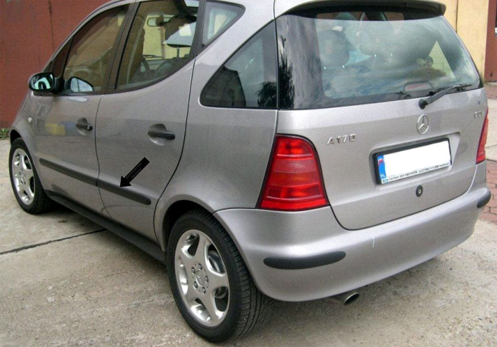 Seitenschutzleisten schwarz für Mercedes Benz A-Klasse W168 vor Mopf 1997-01 F2 b