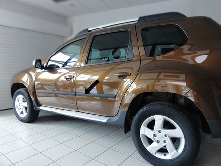Seitenschutzleisten schwarz für Dacia Duster SUV Kombi ab Bj. 04.2010- F3 b