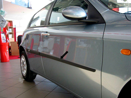 Seitenschutzleisten schwarz für Alfa Romeo 147 Schrägheck 5-Türer 01.01-03.10 F5 b