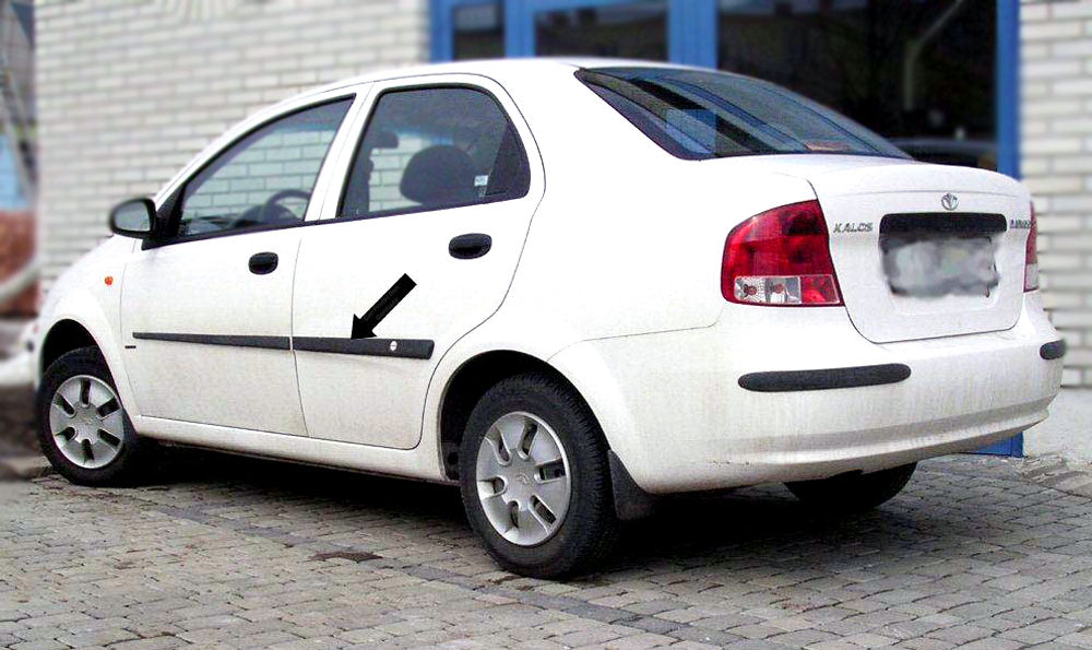 Seitenschutzleisten schwarz für Daewoo Kalos 4-Türer ab Baujahr 09.2002- F5 b