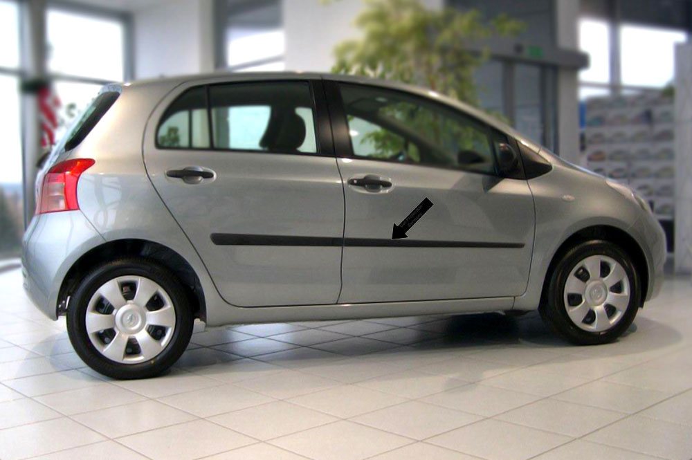 Seitenschutzleisten schwarz für Toyota Yaris II Schrägheck 5-Türer 2005-2011 F14 b