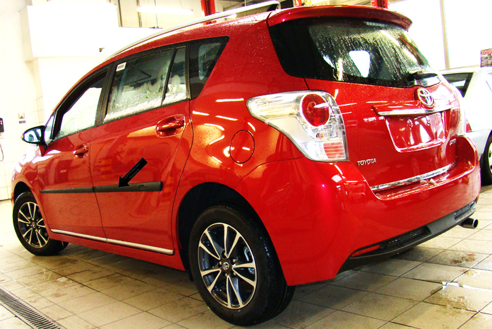 Seitenschutzleisten schwarz für Toyota Verso Van Kombi ab facelift 2013- F16 b