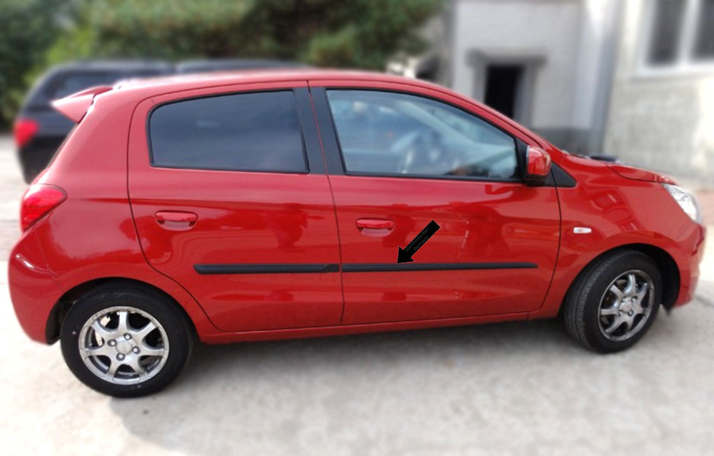 Seitenschutzleisten schwarz für Mitsubishi Space Star oder Mirage ab 2012- F17 d