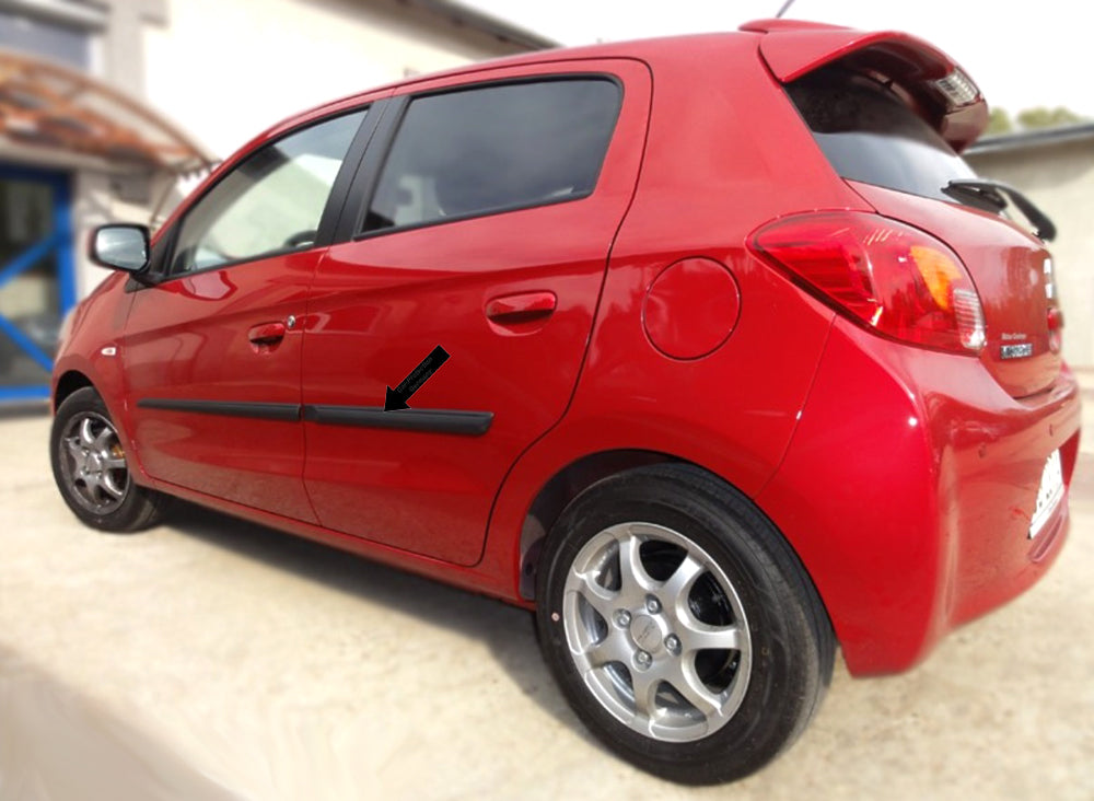 Seitenschutzleisten schwarz für Mitsubishi Space Star oder Mirage ab 2012- F17 e