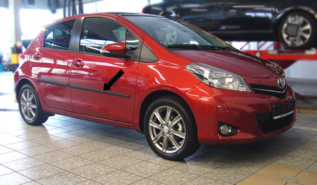 Seitenschutzleisten schwarz für Toyota Yaris III 5-Türer vor Mopf 2010-2014 F20 b