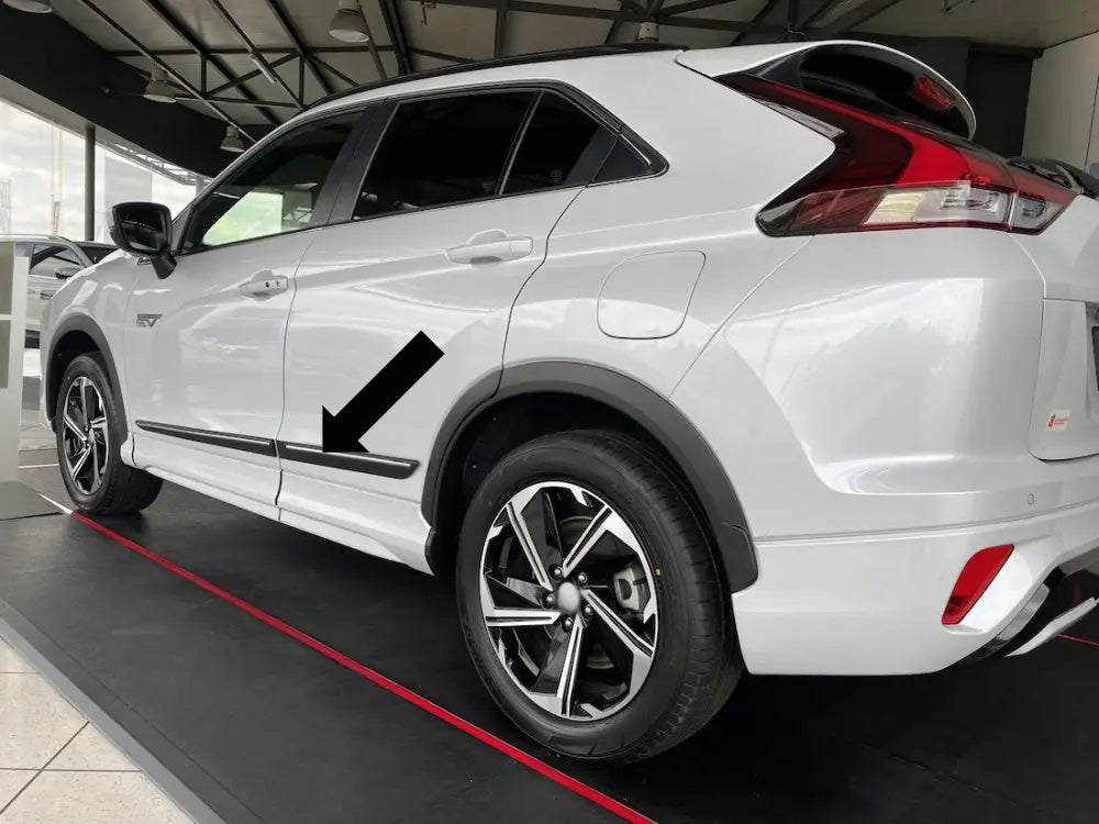 Seitenschutzleisten schwarz für Mitsubishi Eclipse Cross ab facelift 3.2021- F23 b