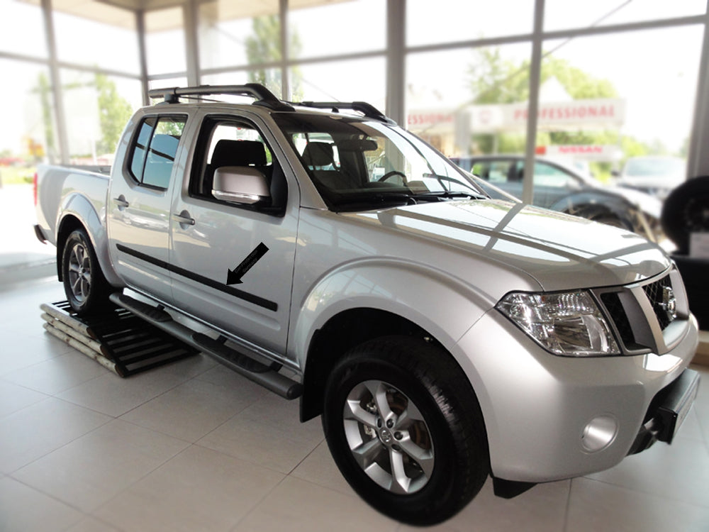 Seitenschutzleisten schwarz für Nissan Navara Double Cab ab facelift 2007- F46 b