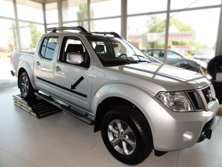 Seitenschutzleisten schwarz für Nissan Navara Double Cab ab facelift 2007- F46 b