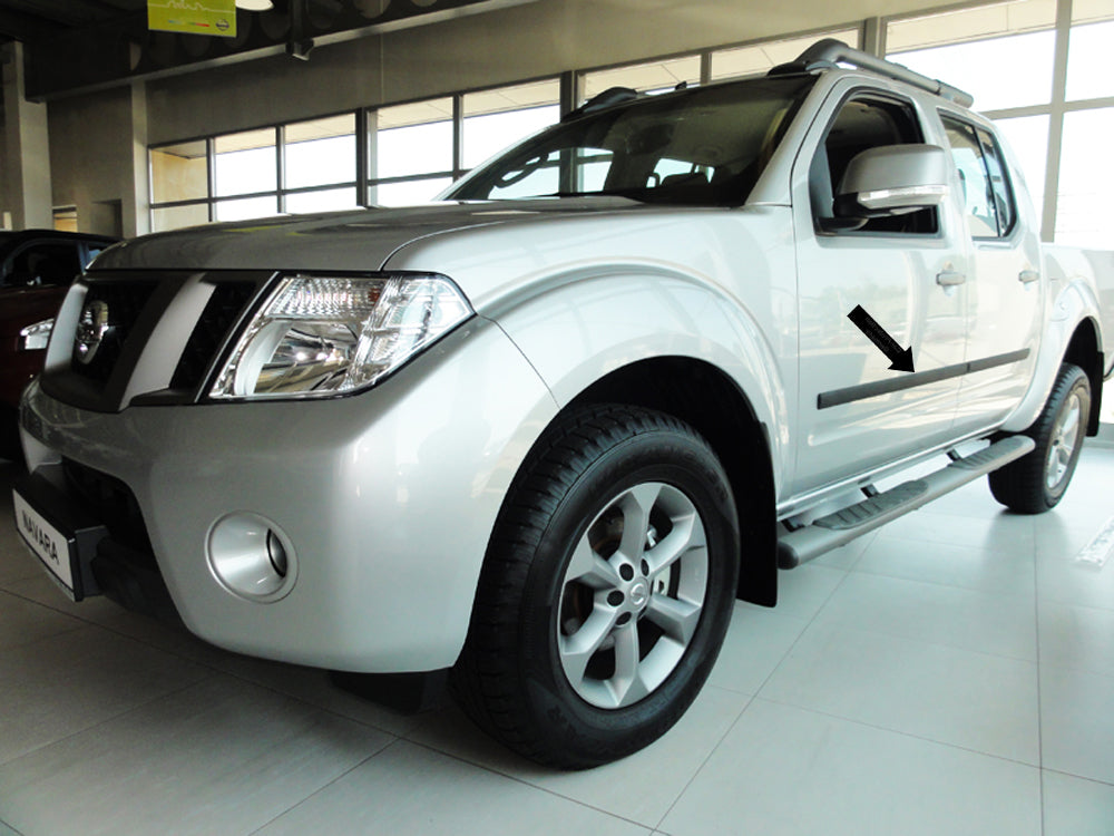 Seitenschutzleisten schwarz für Nissan Navara Double Cab ab facelift 2007- F46 e