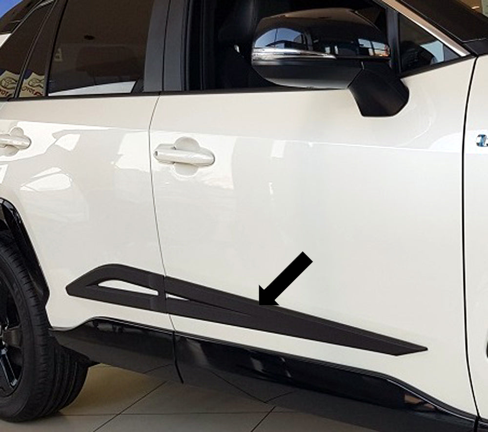Seitenschutzleisten schwarz für Suzuki Across ab Baujahr 07.2020- F63 b