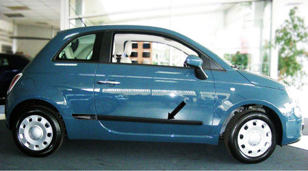 Seitenschutzleisten schwarz mit Logo silber für Fiat 500 Baujahre 2007-2011 H25 d