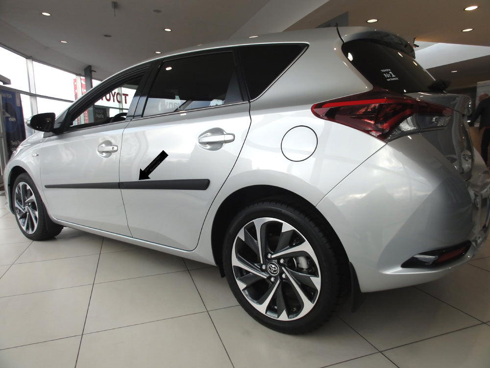 Seitenschutzleisten schwarz für Toyota Auris 5-Türer ab facelift 06.2015- F16/20 b